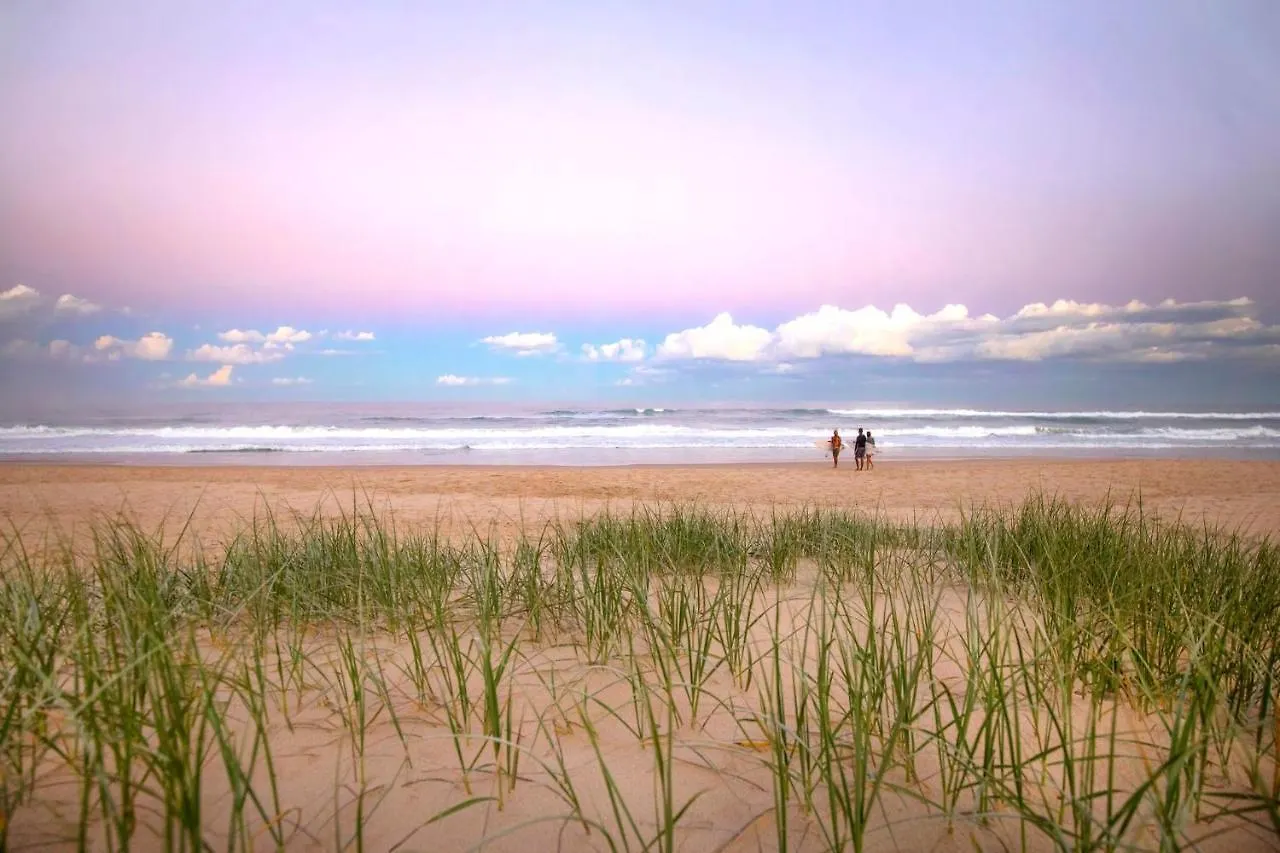 Holiday home 2 Roebellini, 16 Solway Drive - Dog Friendly Tropical Oasis Villa Sunshine Beach
