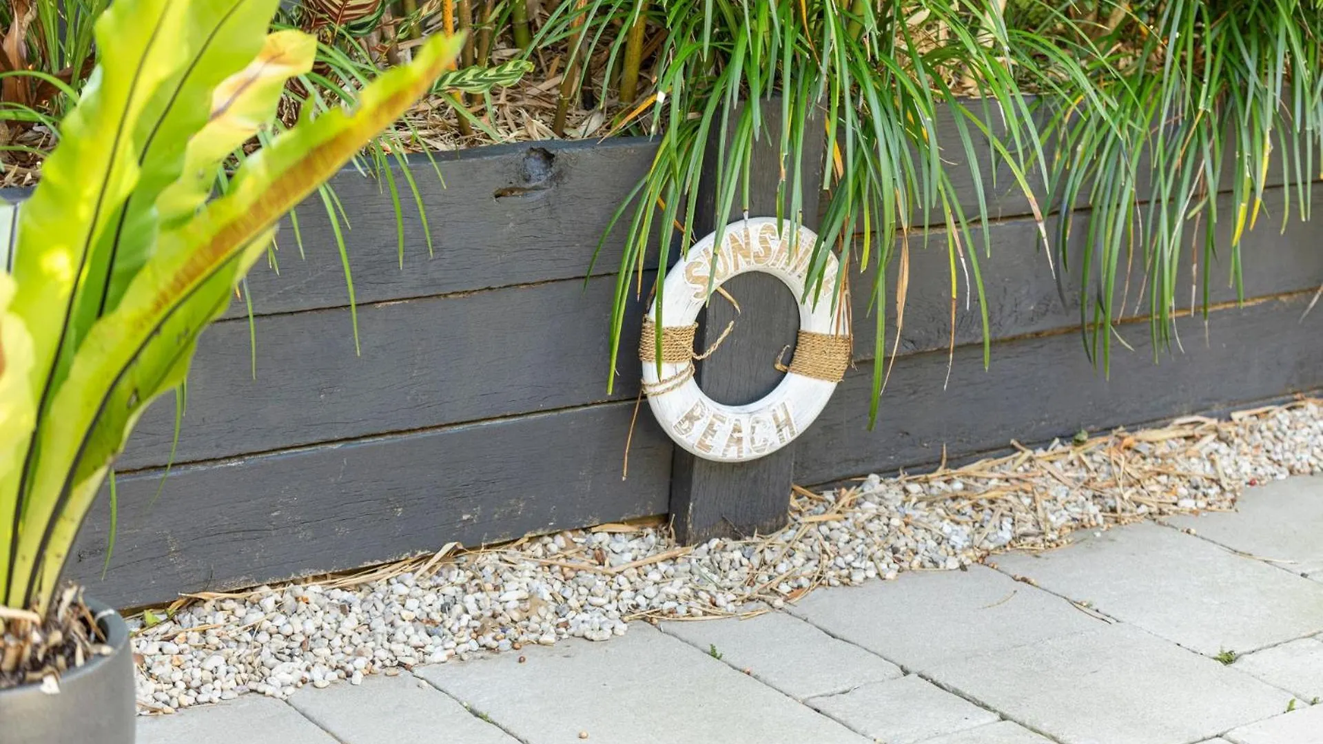 2 Roebellini, 16 Solway Drive - Dog Friendly Tropical Oasis Villa Sunshine Beach Australia