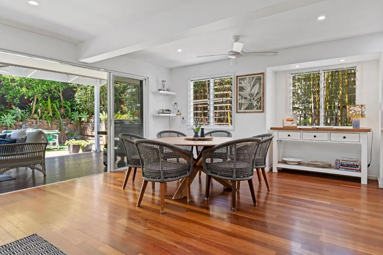 2 Roebellini, 16 Solway Drive - Dog Friendly Tropical Oasis Villa Sunshine Beach 0*,