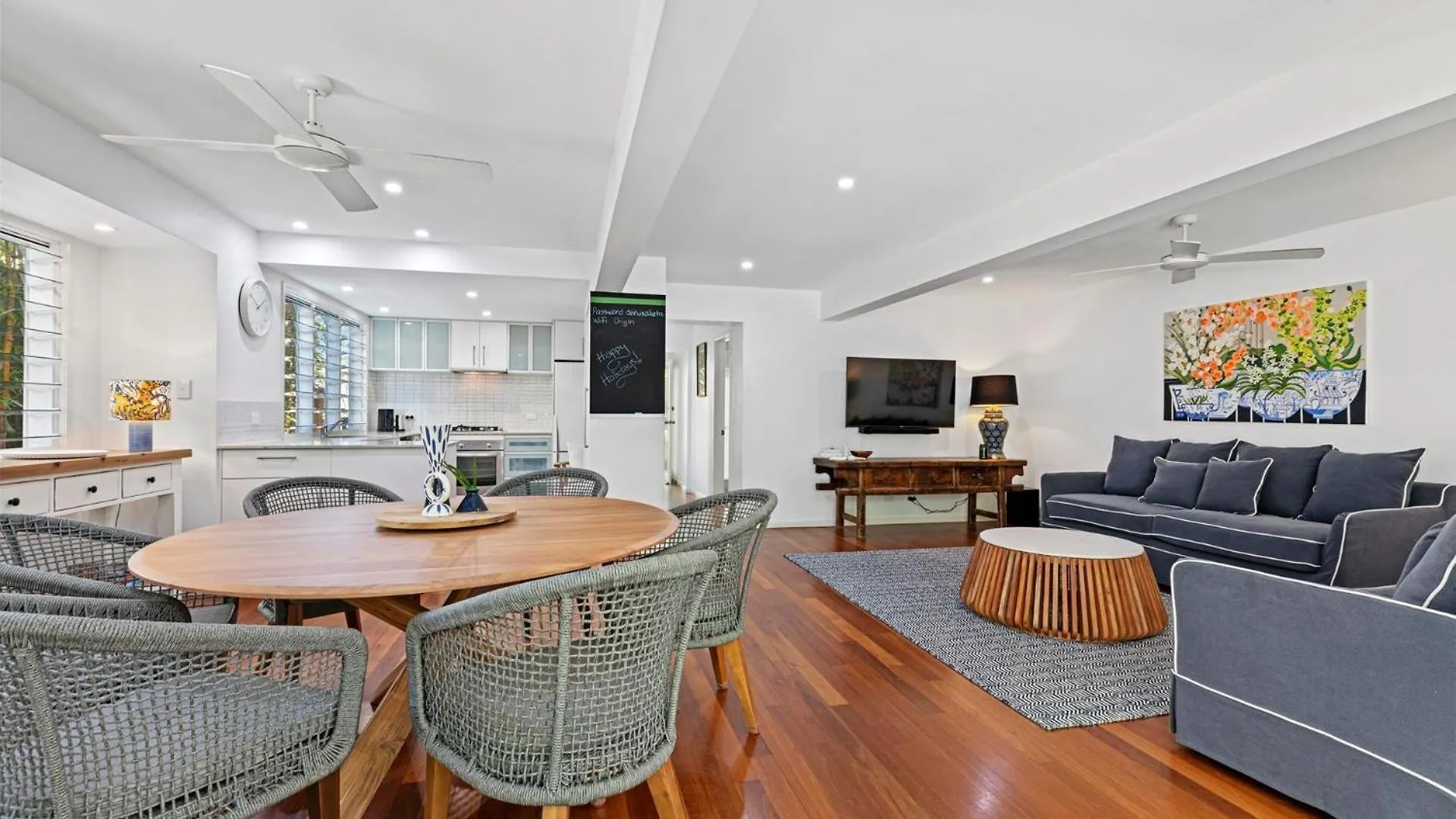 2 Roebellini, 16 Solway Drive - Dog Friendly Tropical Oasis Villa Sunshine Beach